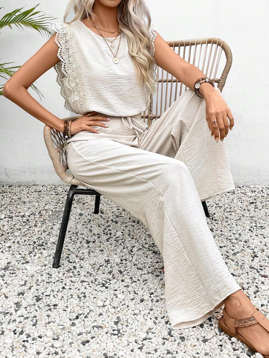 Conjunto Frenchy Casual com Renda e Calça Longa