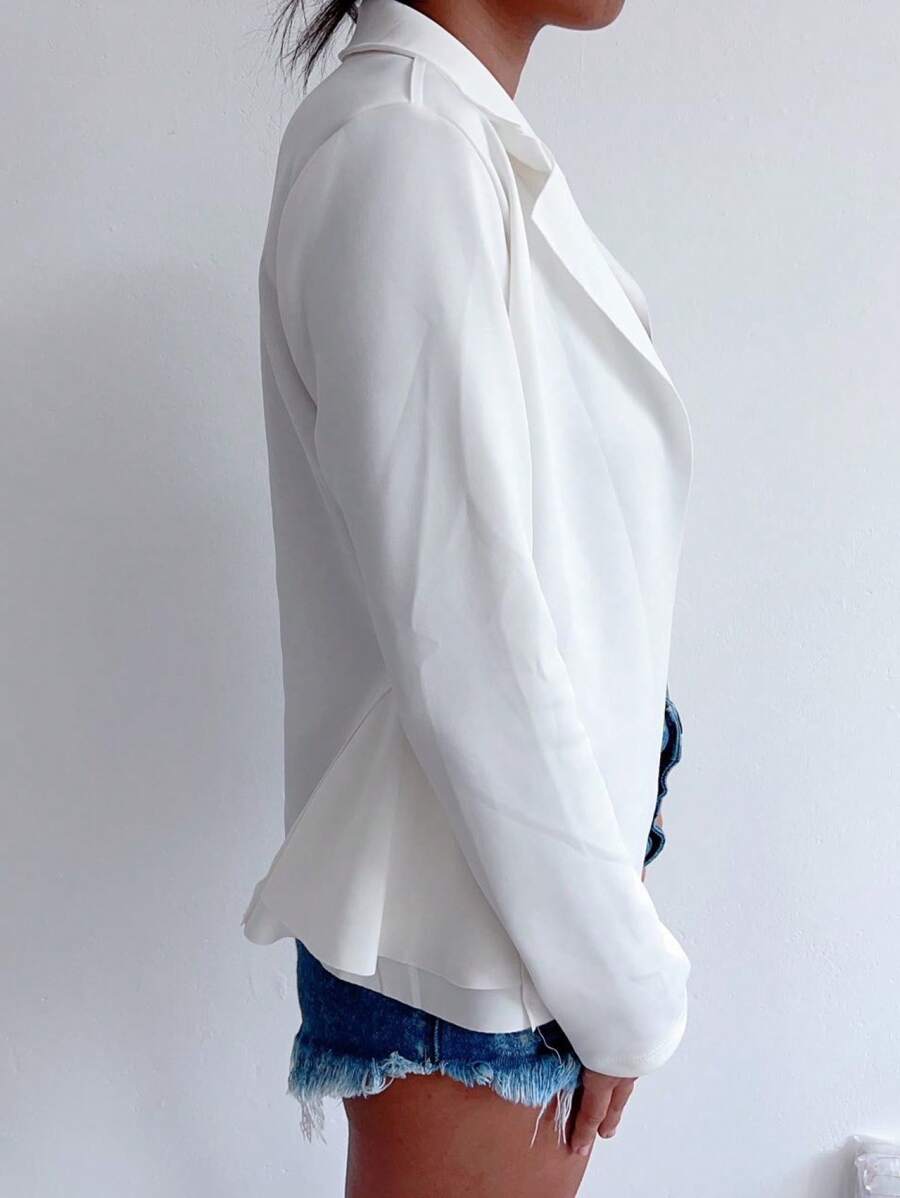 Blazer Bianca Curto com Babado em Neoprene