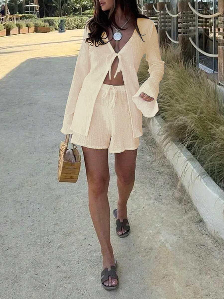 Conjunto Serena Casual com Top de Amarração e Shorts