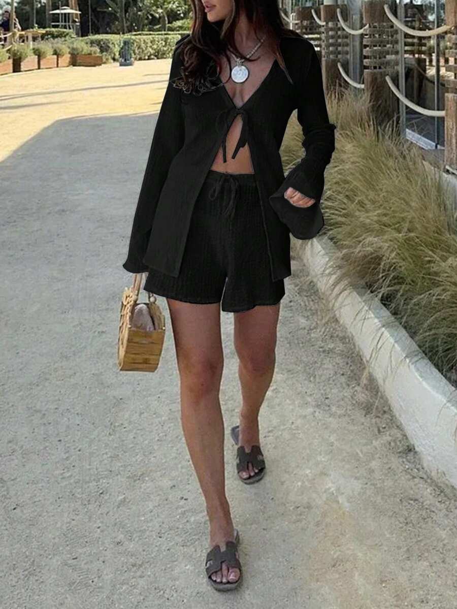 Conjunto Serena Casual com Top de Amarração e Shorts