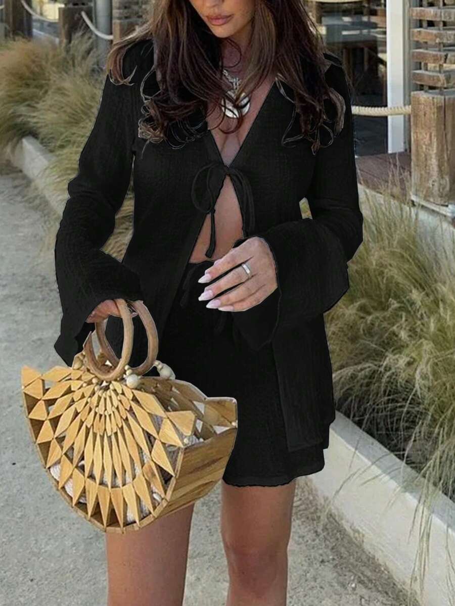 Conjunto Serena Casual com Top de Amarração e Shorts