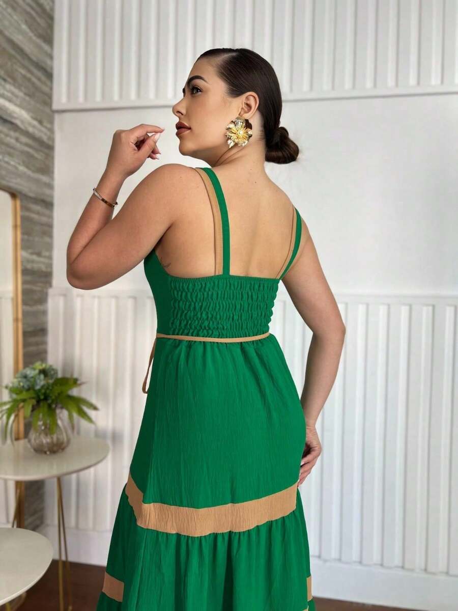 Vestido Lavinia Striped Elegance